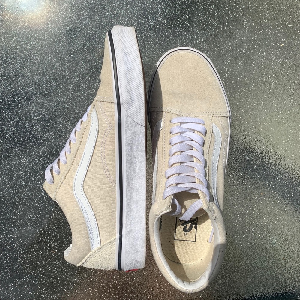 creme suede classic vans. size 8
